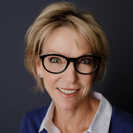 Heidi Summers Photo 28