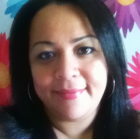 Dina Hernandez Photo 18