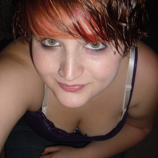 Alicia Taylor Photo 11