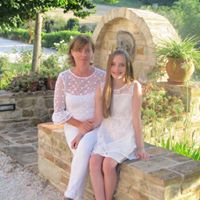Christina Knowles Photo 15
