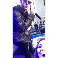 Caroline Perry Photo 9