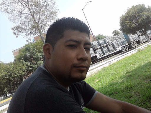 Erick Garcia Photo 31