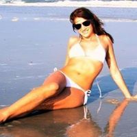 Elizabeth Blank Photo 24