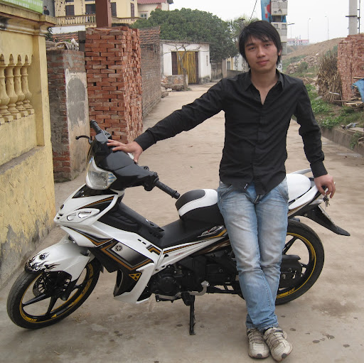 Huyen Dinh Photo 8