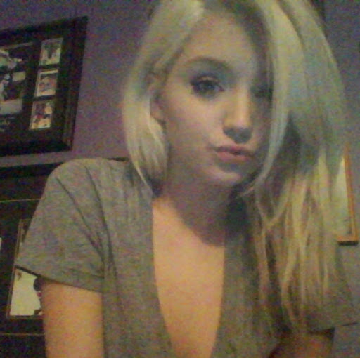 Alyssa Brooks Photo 9