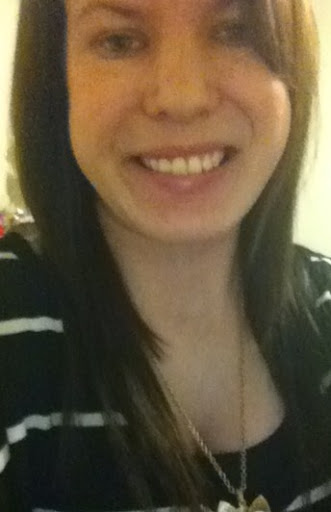 Amy Carroll Photo 11