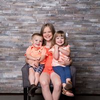 Kimberly Cunningham Photo 24