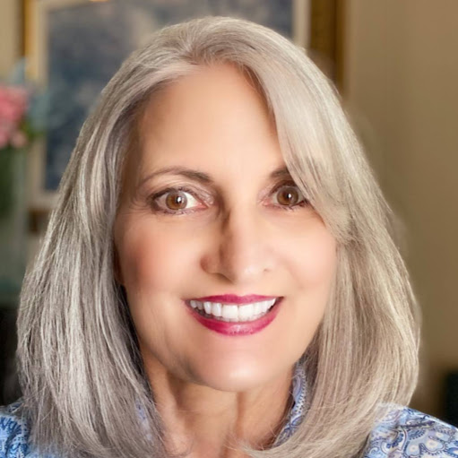 Laura Sutherland Photo 29