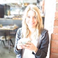 Julia Sewell Photo 32