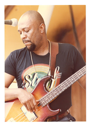 Gordon Edwards Photo 16