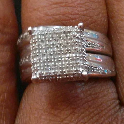 Marie Edwards Photo 33