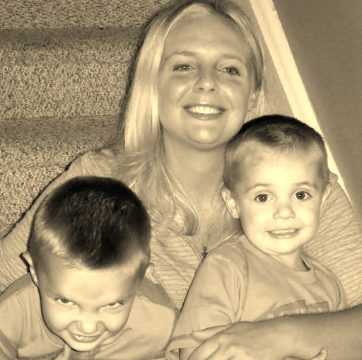 Sarah Simon Photo 23