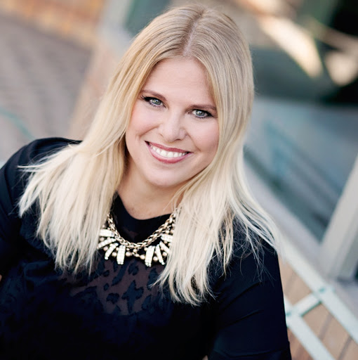 Julie Yarbrough Photo 4