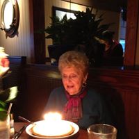 Dorothy Travis Photo 15