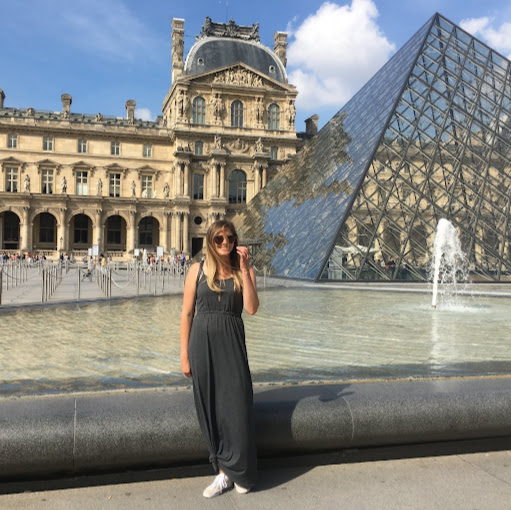 Sarah Darling Photo 31