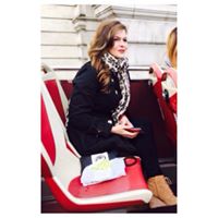 Caitlin Howell Photo 31