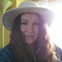 Julia Latray Photo 2