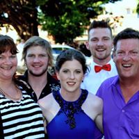 Shelley Parry Photo 10