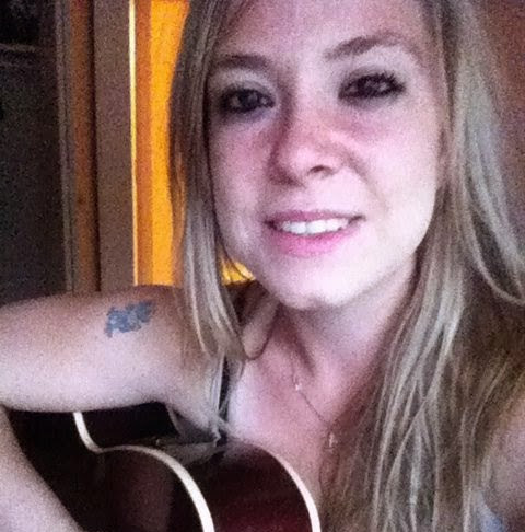 Stephanie Desantis Photo 14