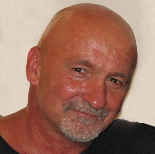 Peter Thomas Photo 16