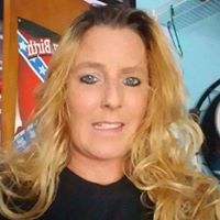 Angie Petersen Photo 33