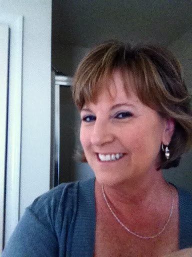 Valerie Elliott Photo 37
