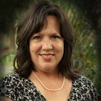 Elizabeth Tackett Photo 17