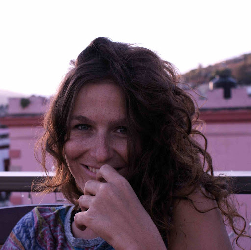 Paula Watson Photo 28
