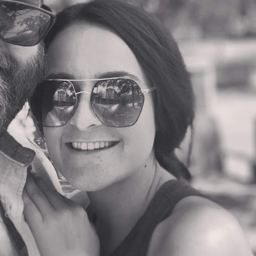 Danielle Knapp Photo 8