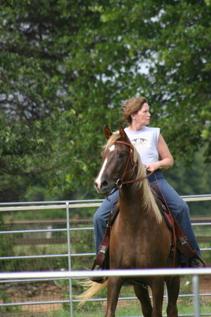 Linda Brooks Photo 15