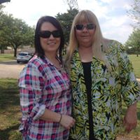 Terri Gibson Photo 29