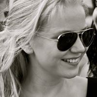 Laura Hartog Photo 5