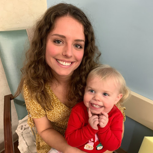 Hannah Walters Photo 27