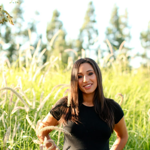 Lindsay Fernandez Photo 11