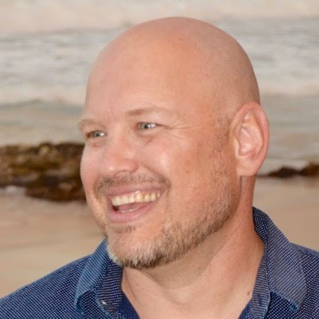 Adriel Hampton Photo 13