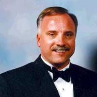 Robert Henderson Photo 26