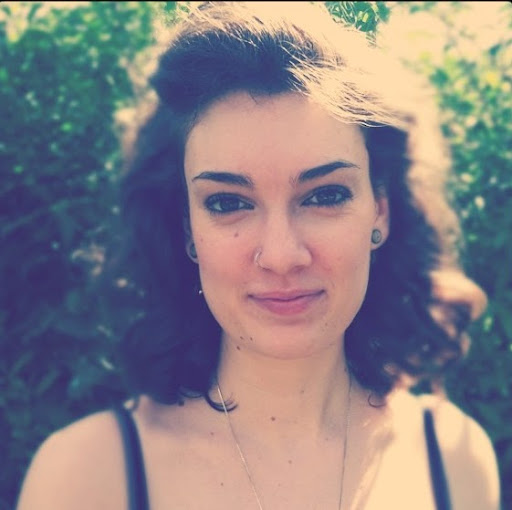 Rebecca Wall Photo 27