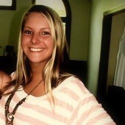 Laura Maxwell Photo 14