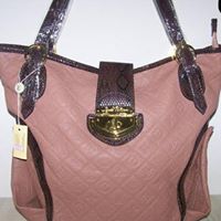 Caitlin James Photo 16