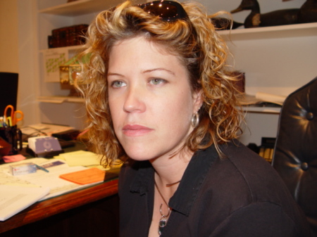 Jennifer Holland Photo 35