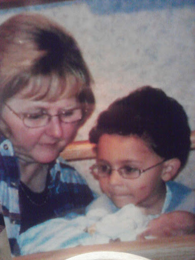 Paula Mills Photo 28