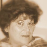 Elisabeth Daniel Photo 15