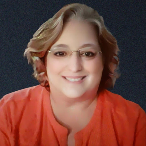 Debra Winter Photo 17