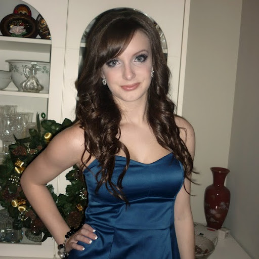 Cassandra Robinson Photo 20