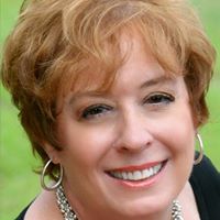 Kristine Devine Photo 10