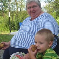 April Kline Photo 13