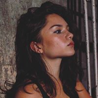 Esther Banks Photo 17