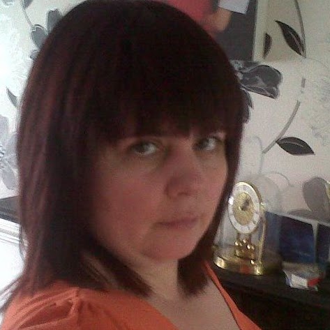 Andrea Leach Photo 31