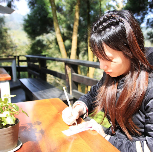 Debbie Cheng Photo 25