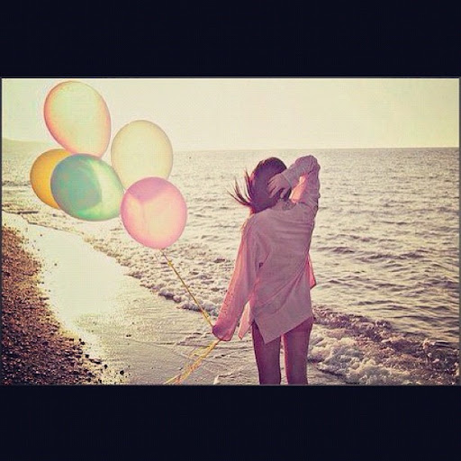 Laura Winter Photo 21